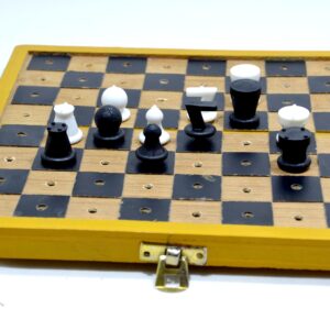 Skak brætspil taktilt - Rejsesæt fremstillet i træ