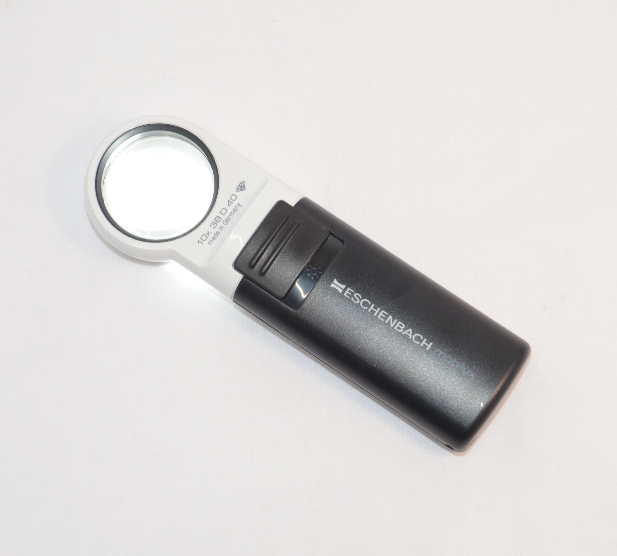 Mobilux håndholdt LED lup 10 x 38 dpt - rund linse Ø35 mm